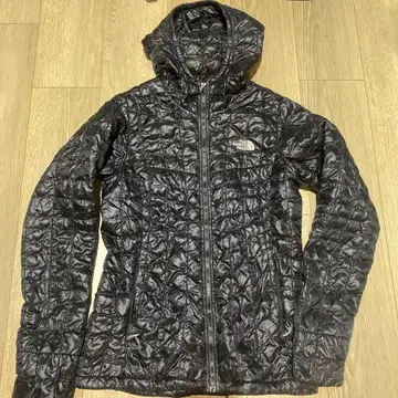 THE NORTH FACE 여성용 다운 자켓 블랙
