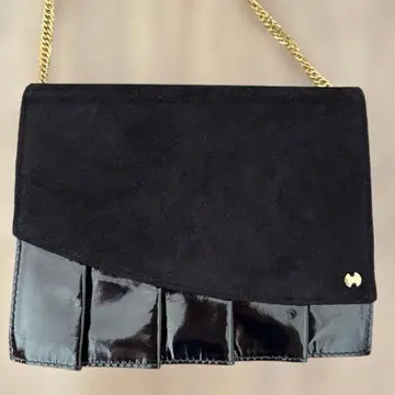 [ 미사용 새상품 ] 블랙 스웨이드 에나멜 파티 백