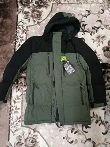 새상품 엑스 쉘터 단열 알파 프리미엄 기가 퍼프 다운 코트 다크 그린