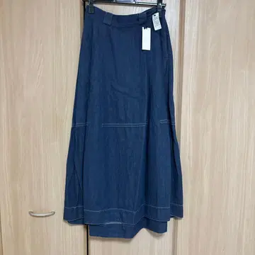 미사용 새상품 [ MuNich ] 롱 스커트 블루