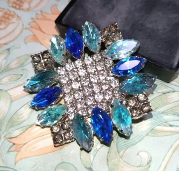 블루 그라데이션 & 실버 마름모 빈티지 브로치