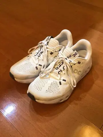 On 클라우드서퍼 러닝화 화이트 25.5cm