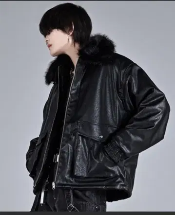 퍼 달린 리버서블 자켓 블랙