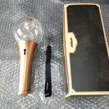 ATEEZ 라이티니 응원봉