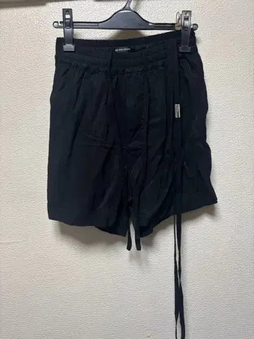 안두움 르 메스테르 숏팬츠