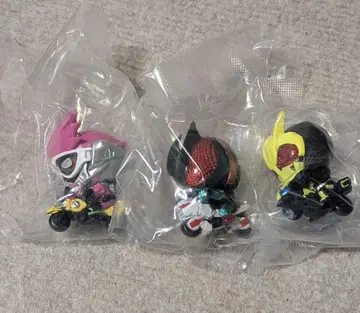 ACTION RIDE 4 가면라이더 피규어 가챠가챠 3체 세트