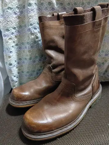 닥터마틴 부츠 사이즈 UK8