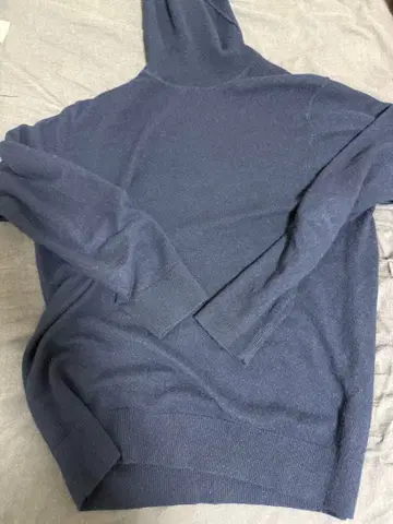 유니클로 캐시미어 100% 터틀넥 스웨터 네이비 남성용 XL 사이즈