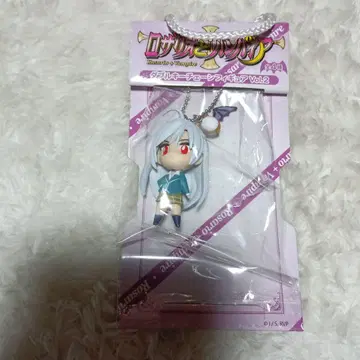 아카야 모에카 로자리오와 뱀파이어 피규어 키링 우라 모에카 각성