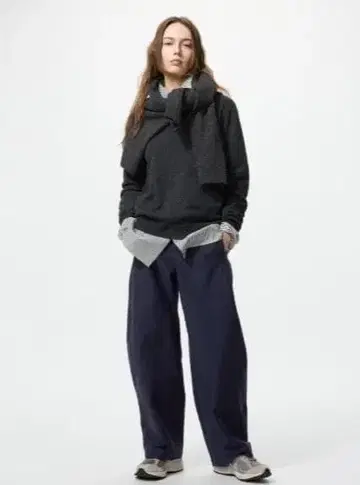 유니클로 / 저지 배럴 레그 팬츠 (NAVY M 사이즈)