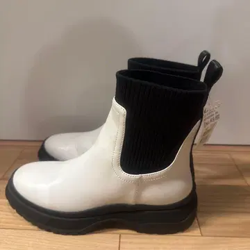 미사용 새상품 nouer 화이트 사이드 고어 부츠 37