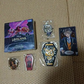 Disney 카드 게임, 러버 키링, 캔뱃지 묶음 판매