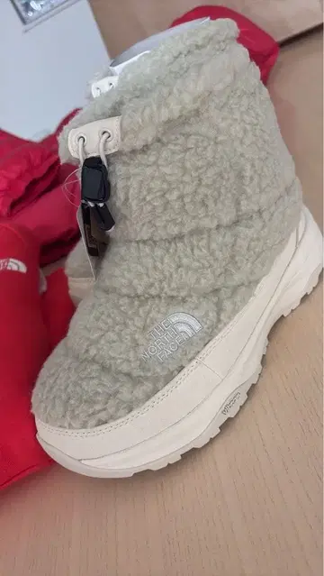 더 노스페이스 눕시 부티