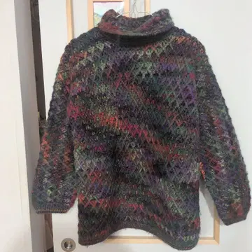 루이 샨탄 멀티 컬러 터틀넥 니트