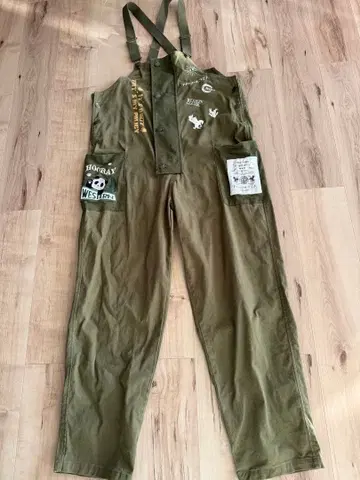 팬디에스타 올리브 그린 프린트 오버롤 남녀 공용