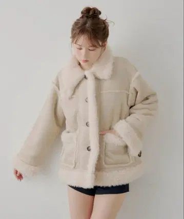 Chico 2WAY 스탠드 무스탕 루즈 자켓