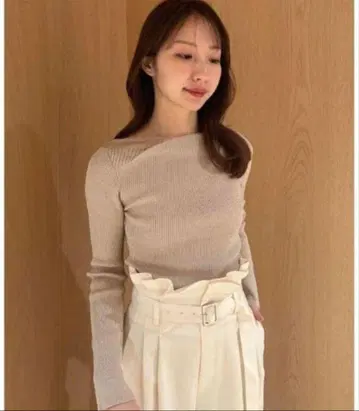 [새상품급] 턱 데콜테 리브 니트 FRAY I.D