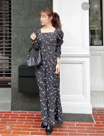 코코딜 롱 원피스 블랙 꽃무늬