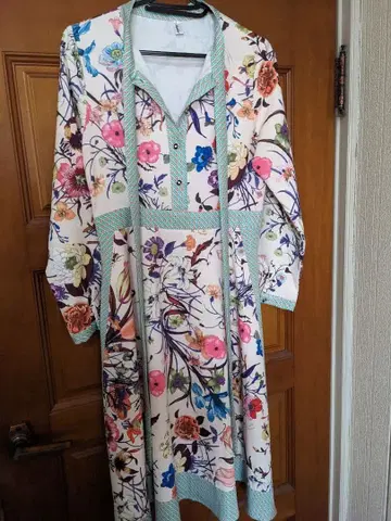 꽃무늬 긴팔 롱 원피스