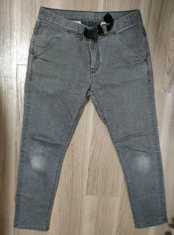 그레이 슬림핏 데님 팬츠 벨트 포함