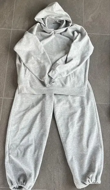 유니클로C 맨투맨 상하의 세트