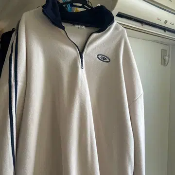 MSG 플리스 하프 지퍼 풀오버 화이트