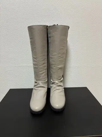 스콧 클럽 계열 그레이 스웨이드 가죽 롱 부츠