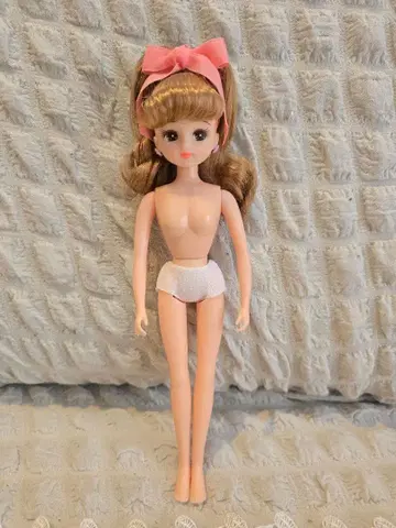 리카짱 캐슬 인형 본체 금발 컬