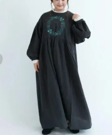 사만사 모스모스 다크 그레이 긴팔 롱 원피스