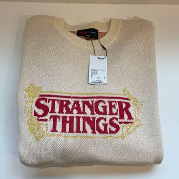 STRANGER THINGS 로고 스웨터 M 사이즈 크림