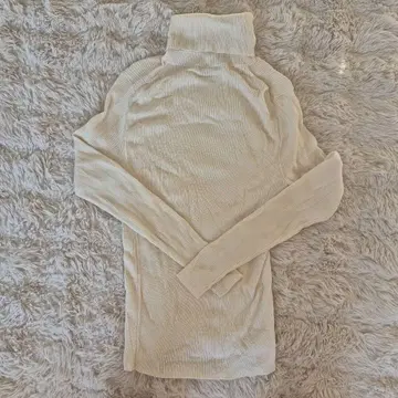 theory luxe 터틀넥 스웨터