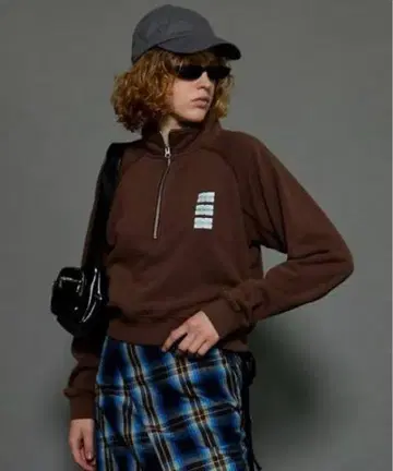 DISCUS 콜라보레이션 하프 집 스웨트셔츠