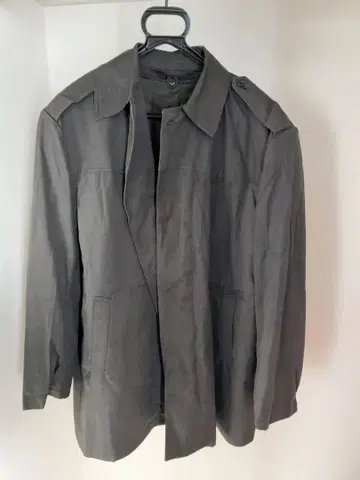 루마니아군 퀼팅 라이너 포함 블랙 하프 코트