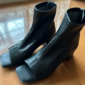 오픈토 블랙 부츠 중간 힐 합성 피혁