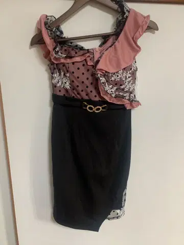 BayBClub 프릴 도트 타이트 드레스 F 사이즈