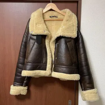 ZARA 숏 기장 무스탕 코트 XS 브라운