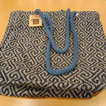 Aarong 네이비와 화이트 토트백