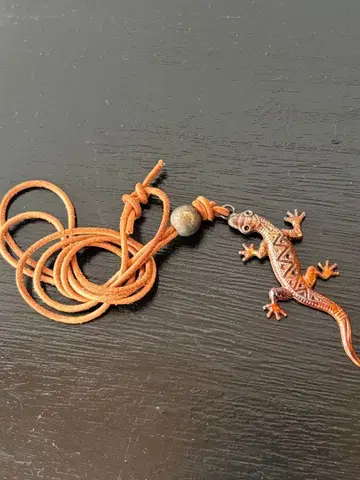 에네스베 펜던트 레트로