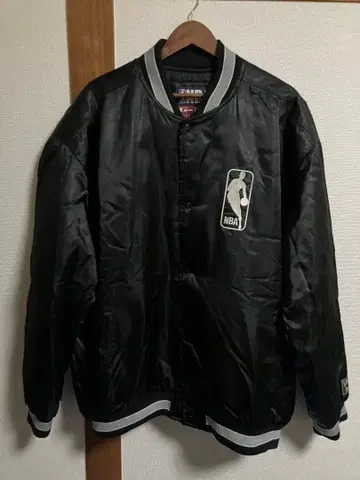 NBA G-III 칼 뱅크스 새틴 바시티 자켓 블랙 XL NBA
