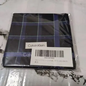 캘빈클라인 체크 무늬 손수건 네이비 계열 캘빈클라인 새상품