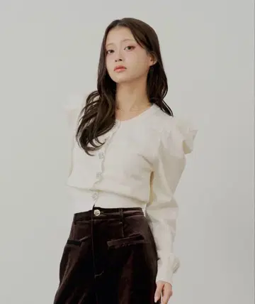 미사용 새상품 택 포함 신상 치코 비쥬 버튼 파워숄더 디자인 가디건