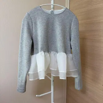 La-gemme 라지엠 시어 프릴 티어드 페플럼 도킹 상의