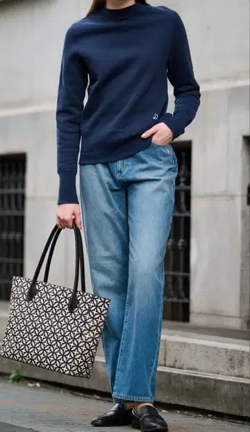 DRESSTERIOR 스테디셀러 쭈리 풀오버 NVY