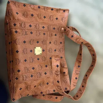 MCM 로고 프린트 빅 토트백