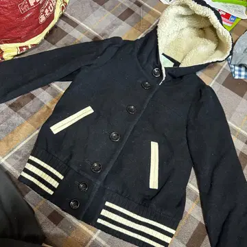 프랑슈리페 셰릴라팜 후드 부착 더플 코트 블랙