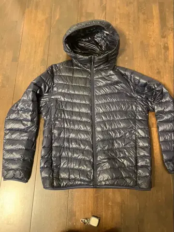 유니클로 울트라 라이트 다운 자켓 네이비 사이즈 L