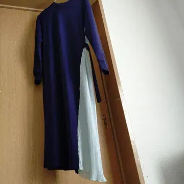 네이비와 스카이블루 니트 원피스 L