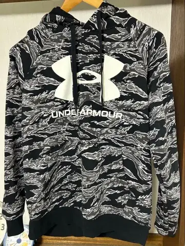 [ L ] 언더아머 후드티 [ 한 번만 착용 ]