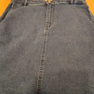 GUESS 다크 블루 스트레이트 데님