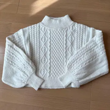 앙데팡당 니트 화이트